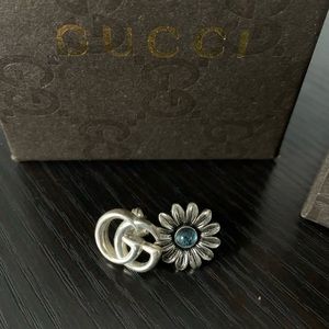 Gucci Double G flower stud earrings